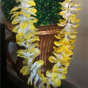 Hawaiian Silk Flowers Lei (m)